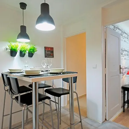 Downtown Santana * ליסבון